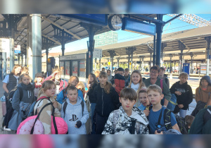Pamiątkowe zdjęcie na stacji w Gdańsku.