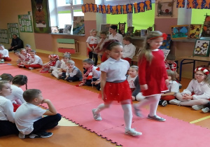 Patriotyczny pokaz mody kl. I-III.