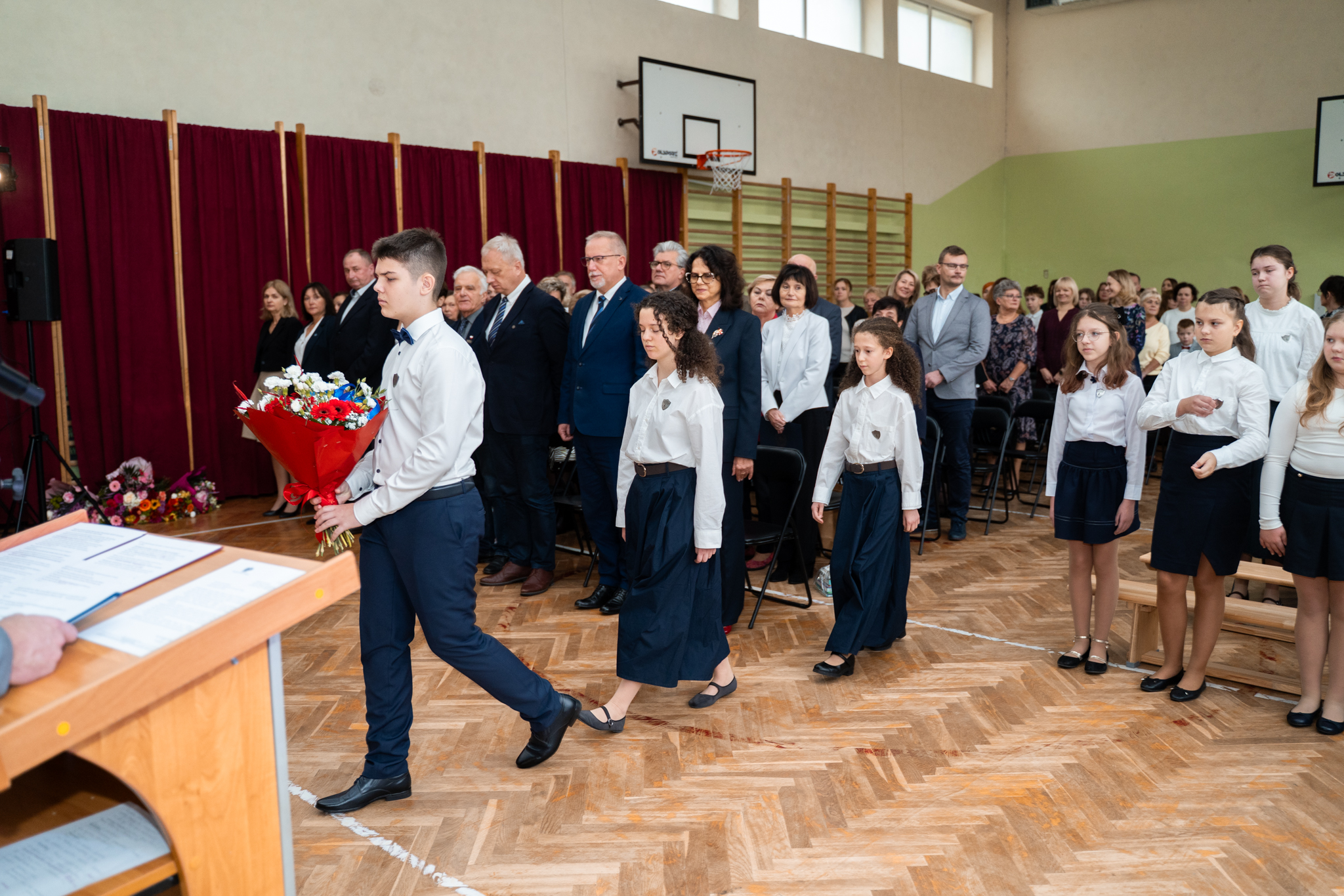 Zdjęcie z uroczystości 30-lecia nadania imienia szkoły.