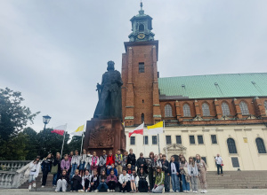 Wycieczka klas IV i VI do Gniezna i Biskupina