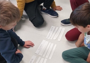 Uczniowie podczas Tygodnia Przeciwdziałania Przemocy.