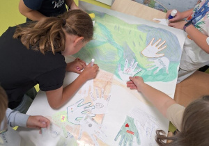 Uczniowie podczas Tygodnia Przeciwdziałania Przemocy.