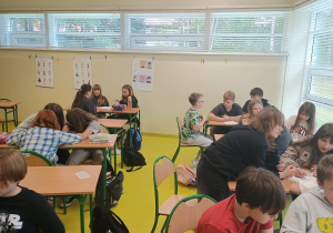 Uczniowie podczas Tygodnia Przeciwdziałania Przemocy.