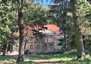 Dwór Rodziny Kochanowskich w Nowym Bedoniu