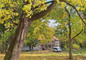 Dwór Rodziny Kochanowskich w Nowym Bedoniu