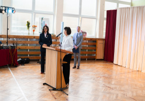 Ewa Gładysz - wicestarosta powiatu łódzkiego wschodniego podczas przemówienia.