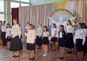 Uczniowie podczas występu.