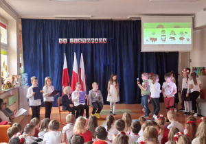 Klasa 2b podczas występu.