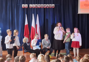 Klasa 2b podczas występu.