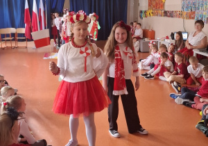 Pokaz mody patriotycznej.