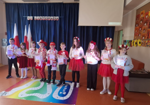 Uczniowie nagrodzeni w konkursie "Dyniowe cuda".