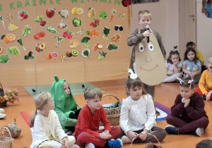 Klasy 2 podczas występu.