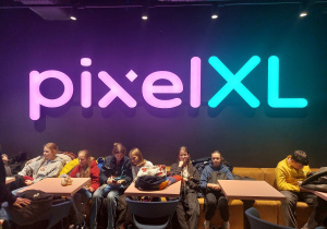 Uczniowie w PixelXL.