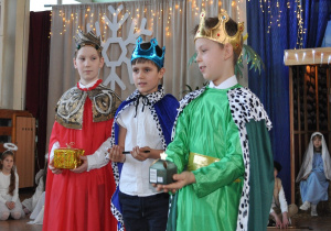 Trzej królowie z darami.