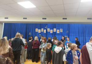 Uczniowie podczas andrzejek.