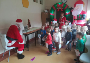 Zabawy świąteczne z animatorami z SENOPLAST