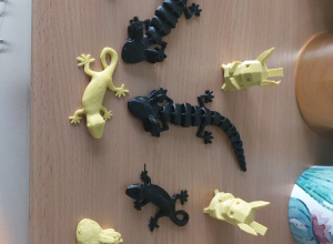 Figurki wydrukowane z drukarki 3D.