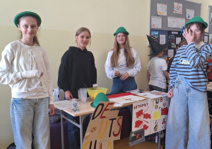 Uczniowie klasy 8 podczas Europejskiego Dnia Języków
