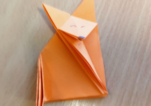 Lisek złożony metodą origami.