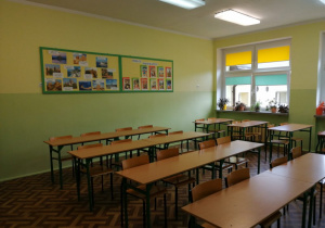 Sala lekcyjna, w której odbywają się zajęcia z matematyki.